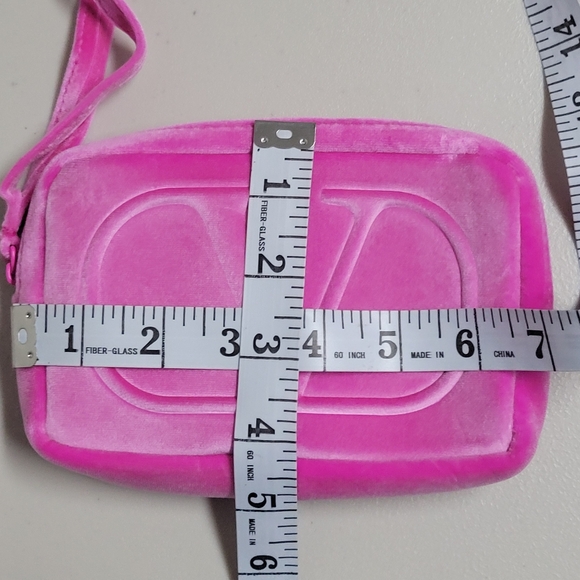 Valentino Beaury Small Pink Velvet Travel Pouch Makeup Wrislet Travel Bag. - Picture 10 of 10